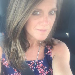 Meet your Posher, Joni